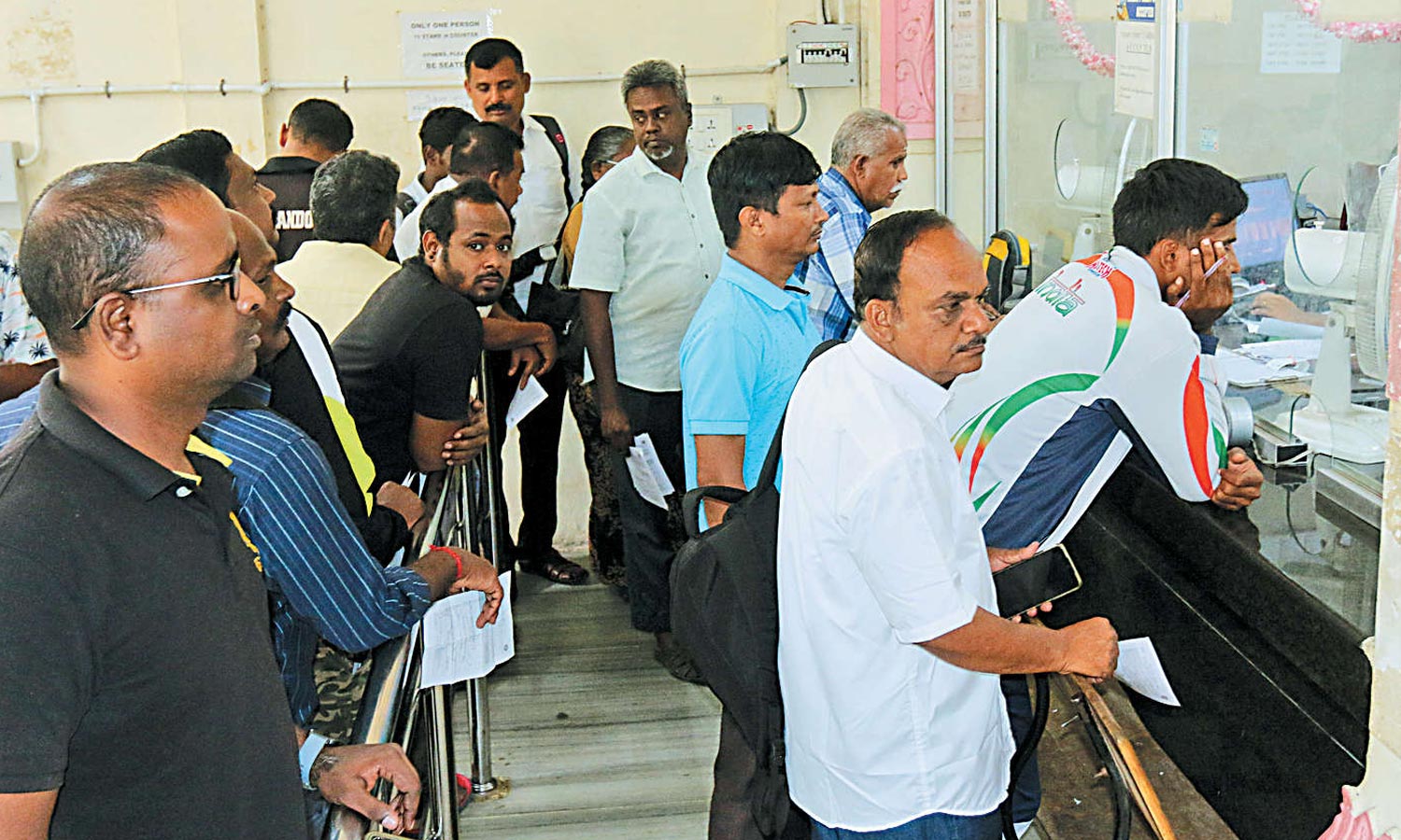 தீபாவளி பண்டிகை: நவ.10-ந்தேதிக்கான ரெயில் டிக்கெட் முன்பதிவு சில