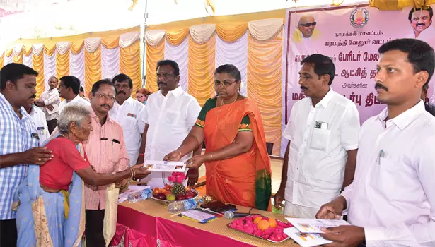 இருக்கூர் மக்கள் தொடர்பு திட்ட முகாமில்303 பேருக்கு ரூ4.33 கோடி மதிப்பிலான நலத்திட்ட உதவிகள் இருக்கூர் மக்கள் தொடர்பு திட்ட முகாமில்303 பேருக்கு ரூ4.33 கோடி மதிப்பிலான நலத்திட்ட உதவிகள்