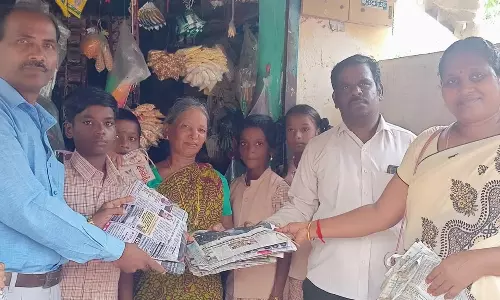 சிறுவளூர் அரசு பள்ளி சார்பில் காகித பை விழிப்புணர்வு நிகழ்ச்சி