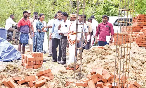வளர்ச்சி திட்ட பணிகளை கலெக்டர் ஆய்வு