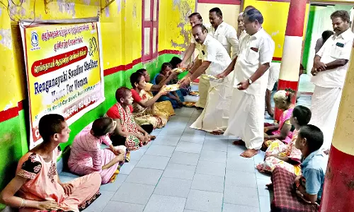 காங்கிரஸ் கமிட்டி சார்பில் திருநாவுக்கரசர் பிறந்தநாள் விழா