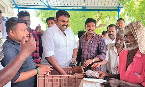 சங்கரன்கோவில் எம்.எல்.ஏ. அலுவலகத்தில் பொதுமக்களுக்கு மதிய உணவு  750-வது நாளை எட்டியது