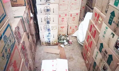 டாஸ்மாக் பூட்டை உடைத்து மது பாட்டில்கள் திருட்டு