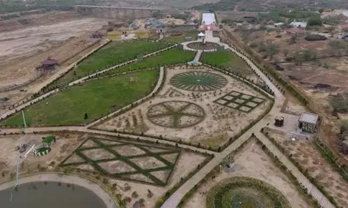 ஒரு கிராமம்... 17 வங்கி