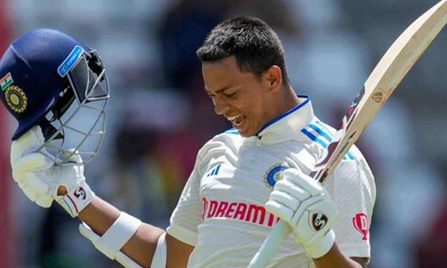 அறிமுக போட்டியிலேயே அசத்தல்: சதம் அடித்தபோது உணர்ச்சிவசப்பட்டேன்- ஜெய்ஸ்வால் நெகிழ்ச்சி