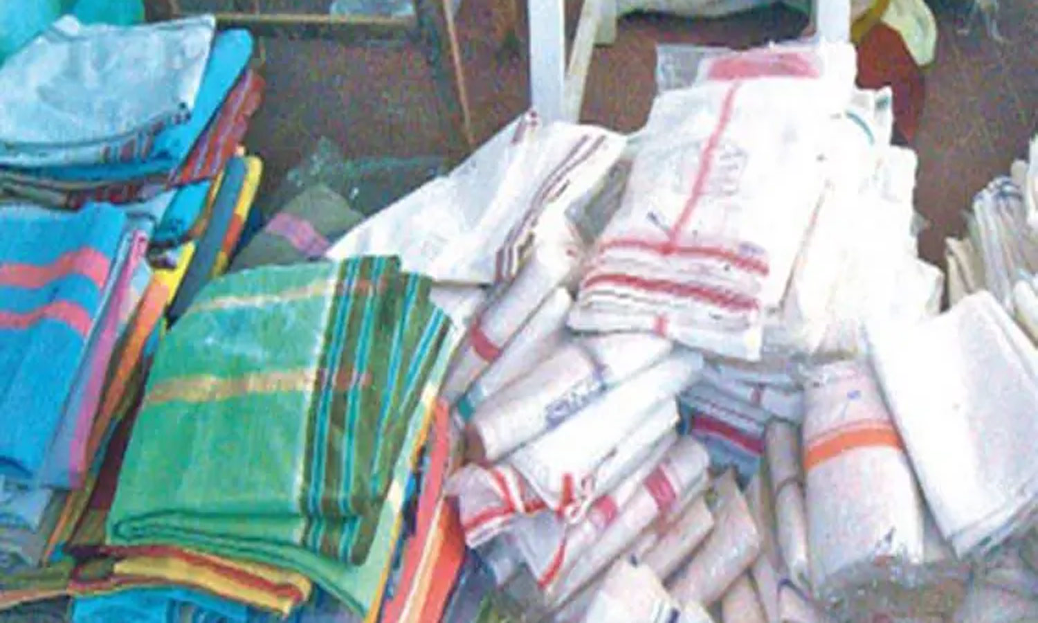 பொங்கல் பண்டிகைக்கு இலவச வேட்டி-சேலை தயாரிக்க ரூ.200 கோடி நிதி ஒதுக்கீடு