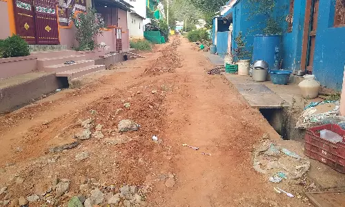 தேனி மாவட்டத்தில் ஜல் சக்தி பைப் லைன் அமைக்கப்பட்ட சாலைகள் சேதம்