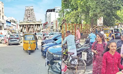 மயிலாப்பூரில் மீண்டும் சாலை ஆக்கிரமிப்புகளால் பொதுமக்கள் கடும் அவதி