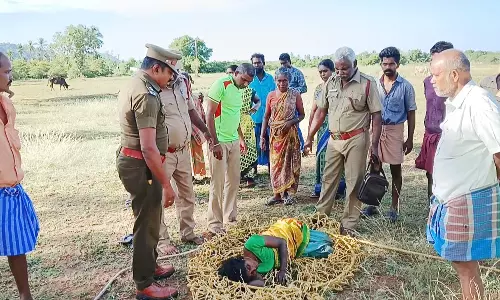 அம்மையநாயக்கனூரில் கிணற்றில் தவறி விழுந்த பெண் உயிருடன் மீட்பு