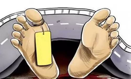 பூதப்பாண்டி அருகே கல்லூரி மாணவி தீக்குளித்து தற்கொலை