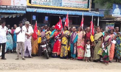 சிவகிரியில் மார்க்சிஸ்ட் லெனின்ஸ்ட் கட்சியினர் ஆர்ப்பாட்டம்