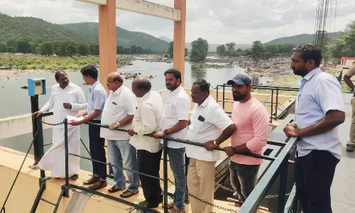 ஒகேனக்கல் நீரேற்று நிலையத்தில் எம்.எல்.ஏ. ஆய்வு