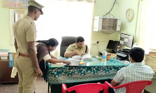 போலீஸ் நிலையத்தில் எஸ்.பி. திடீர் ஆய்வு