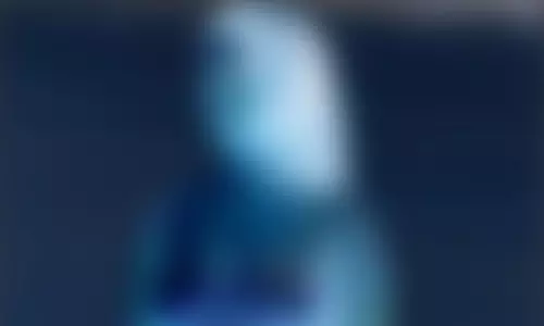 பாரில் காலத்தை கழிக்கும் நடிகை