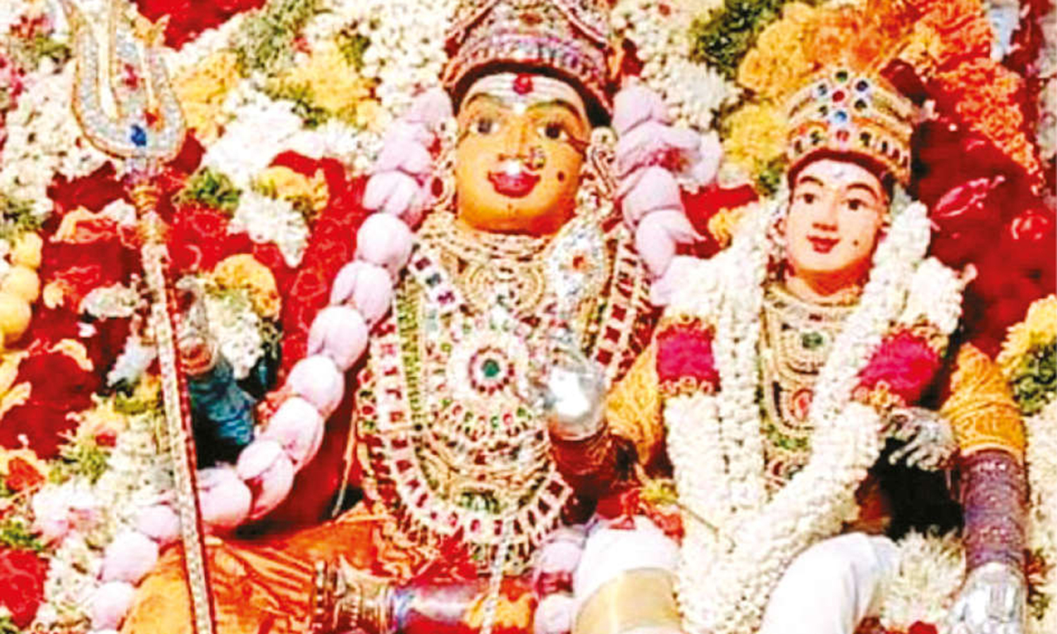 சிவகங்கை பிள்ளைவயல் காளி கோவிலில் பூச்சொரிதல் விழா