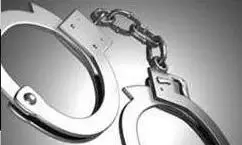 குடிநீர் தொட்டியை அசுத்தப்படுத்திய 3 முன்னாள் மாணவர்கள் கைது குடிநீர் தொட்டியை அசுத்தப்படுத்திய 3 முன்னாள் மாணவர்கள் கைது