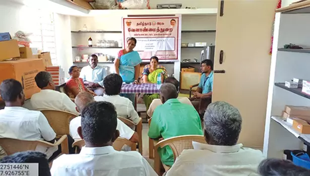 கபிலர்மலை வட்டார விவசாயிகளுக்குமானாவாரியில் ஒருங்கிணைந்த பண்ணைய பயிற்சி