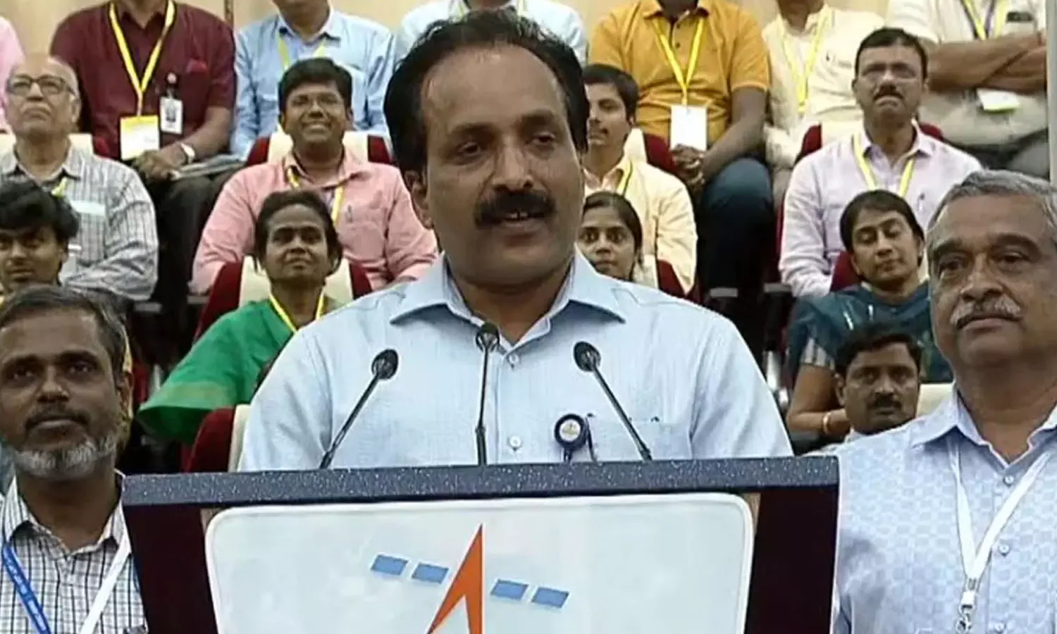 ராக்கெட்டுகளை ஒரு குழந்தையைப் போல் கருதுகிறேன்- இஸ்ரோ தலைவர்