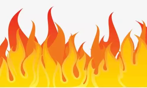 தேனி அருகே பூக்குழியில் தவறிவிழுந்த முதியவர் படுகாயம்