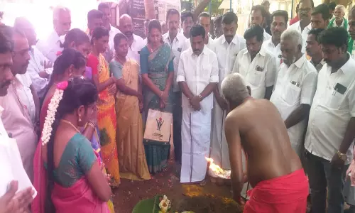 தென்கரை பேரூராட்சியில் குடிநீர்திட்ட பணி அடிக்கல் நாட்டு விழா