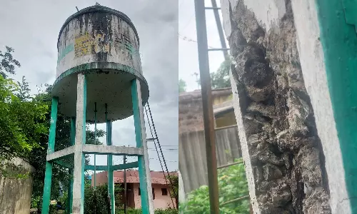 தூண்கள் சேதமடைந்து ஆபத்தான நிலையில் நிற்கும் குடிநீர் தொட்டி- புதிதாக அமைக்க பொதுமக்கள் கோரிக்கை