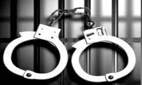 மது விற்ற 2 பேர் கைது