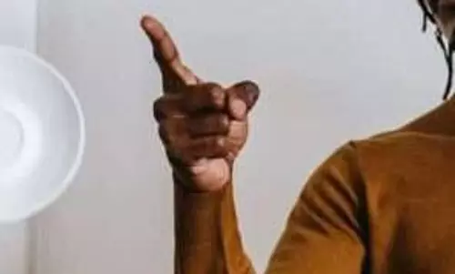 ஜிப்மர் டாக்டர், மனைவி புகைப்படங்களை ஆபாசமாக சித்தரித்து மிரட்டல்