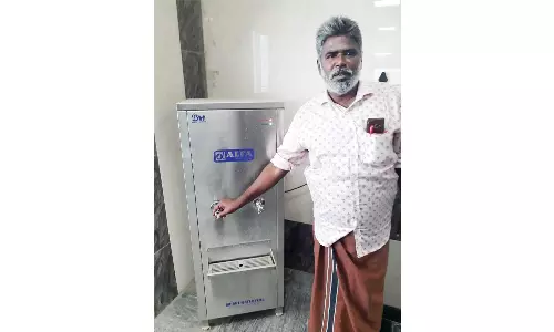 திண்டுக்கல் அரசு ஆஸ்பத்திரியில் பயன்பாடற்ற முறையில் குடிநீர் தொட்டிகள்