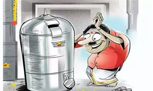 அம்மன் கோவில்களில் தங்கத்தாலி-வெள்ளி பொருட்கள் கொள்ளை