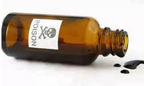 கோவையில் ஆசிரியை கண்டித்ததால் விஷம் குடித்த மாணவர்