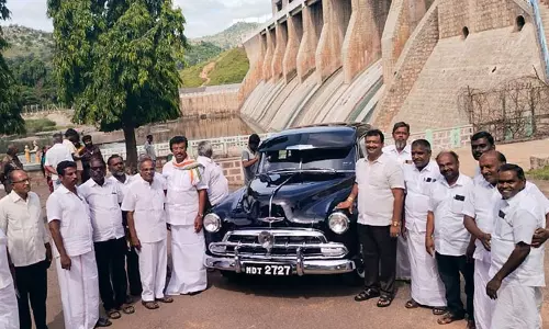 கிருஷ்ணகிரியில் புதுப்பிக்கப்பட்ட காமராஜர் பயன்படுத்திய கார் விருதுநகருக்கு அனுப்பி வைப்பு