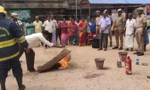 காங்கயம் தீயணைப்பு துறையினர் சார்பில் தீ தடுப்பு ஒத்திகை