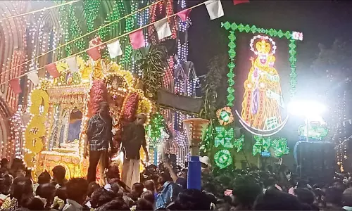 கூடங்குளம் புனித அன்னம்மாள் ஆலய தேர் பவனி: திரளானவர்கள் பங்கேற்பு