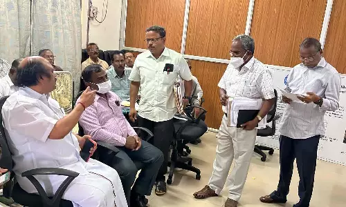 ஸ்மார்ட் சிட்டி திட்ட ஆலோசனை கூட்டத்தில் கென்னடி எம்.எல்.ஏ. திடீர் வெளிநடப்பு