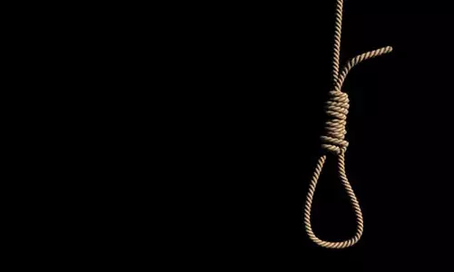 கன்னியாகுமரி அருகே கட்டிட தொழிலாளி தூக்குபோட்டு தற்கொலை