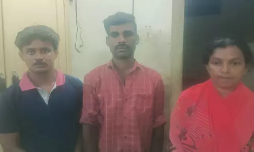 வாழப்பாடி அருகே வீடுபுகுந்து கொள்ளையில் ஈடுபட்ட பெண் உள்பட 3 பேர் கைது