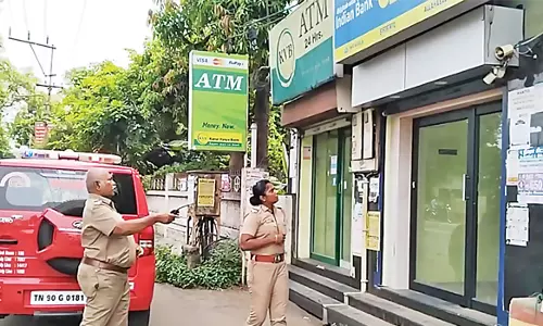 சேலத்தில் ஏ.டி.எம் மையத்தில்அபாய ஒலி அடித்ததால் பரபரப்பு