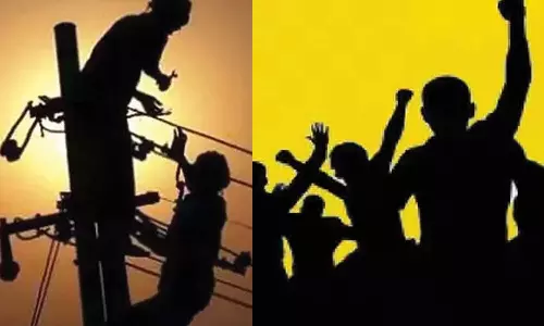 திருவள்ளூர் அருகே மின்தடையை கண்டித்து பொதுமக்கள் மறியல்