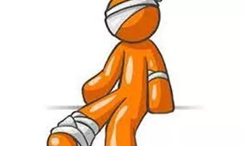 வீட்டின் பால்கனி இடிந்து விழுந்ததில் 3 வயது சிறுவன் படுகாயம்