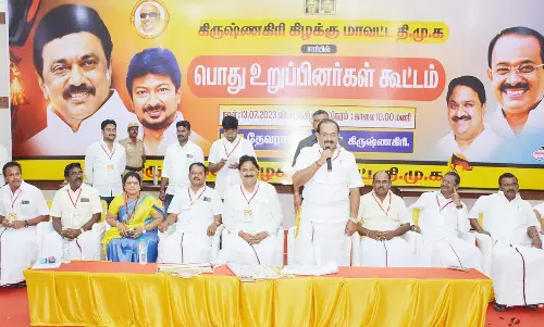 நாடாளுமன்ற தேர்தலில் தி.மு.க. கூட்டணி மகத்தான வெற்றி பெற உழைக்க வேண்டும்- அமைச்சர் சக்கரபாணி அறிவுரை