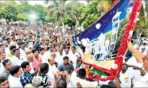 தங்கச்சிமடம் புனித சந்தியாகப்பர் ஆலய திருவிழா கொடியேற்றத்துடன் தொடங்கியது