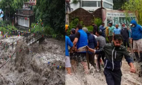 இமாச்சல பிரதேசத்தில் கிராமத்தை வெள்ளம் அடித்து சென்றது