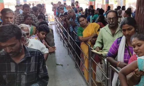 ஆடி அமாவாசை- வன பத்ரகாளியம்மன், மாசாணி அம்மன் கோவிலில் குவிந்த பக்தர்கள்