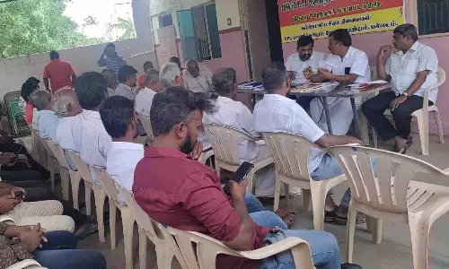 பல்லடத்தில் போக்குவரத்து நெரிசலை தீர்க்க மேம்பாலம் கட்ட கோரிக்கை