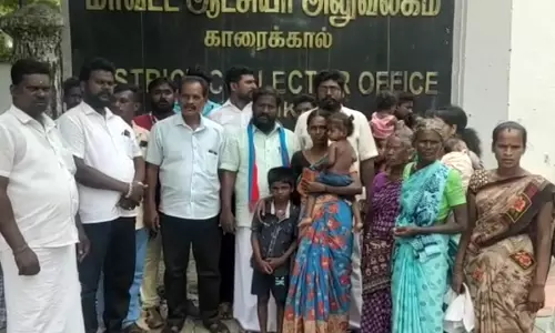 பஞ்சாயத்து ஊழியர்களால் தோண்டப்பட்ட குழியில் விழுந்து பலியானவரின் மனைவி கலெக்டரிடம் மனு