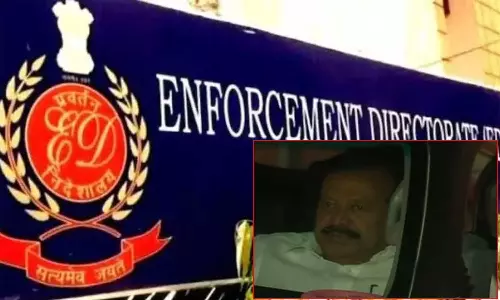 அமலாக்கத்துறை சோதனை.. விசாரணைக்கு அழைத்துச் செல்லப்பட்டார் அமைச்சர் பொன்முடி