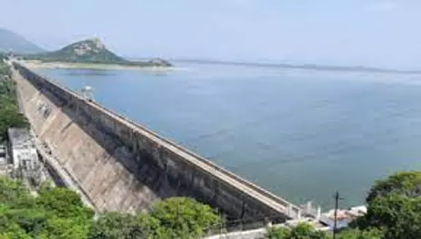 மேட்டூர் அணைக்கு நீர்வரத்து142 கனஅடியாக குறைந்தது மேட்டூர் அணைக்கு நீர்வரத்து142 கனஅடியாக குறைந்தது