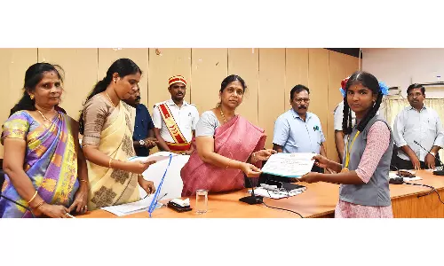 329 மனுக்கள் மீது நடவடிக்கை எடுக்க கலெக்டர் உத்தரவு