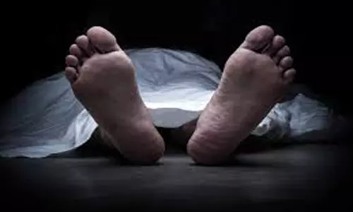 வாய்க்காலுக்குள் தவறி விழுந்து கூலி தொழிலாளி பலி