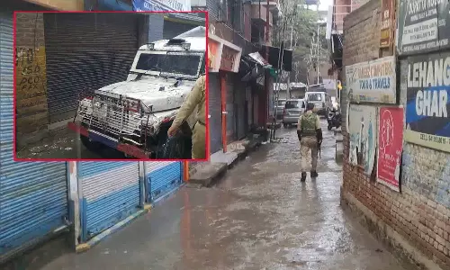 ஜம்மு-காஷ்மீரில் வெளிமாநில தொழிலாளர்கள் மீது பயங்கரவாதிகள் துப்பாக்கிச்சூடு